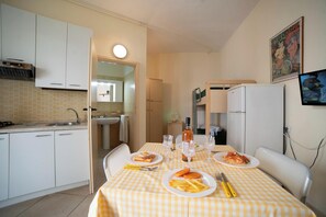 Kitchen and dining area