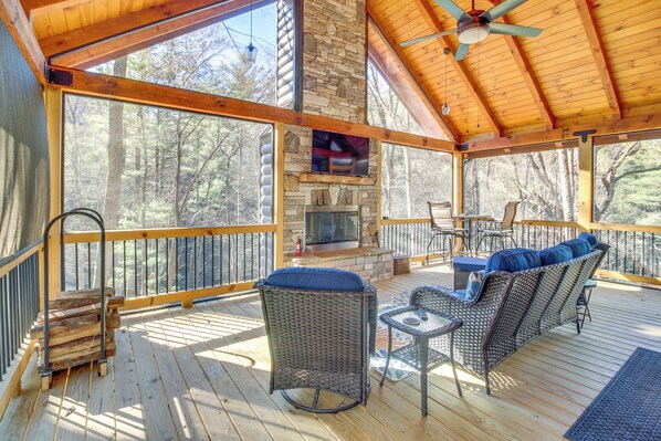 Ellijay Vacation Rental | 3BR | 3.5BA | 2,000 Sq Ft | 1 Step to Enter