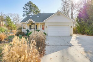 Property Exterior | Driveway (5 Vehicles) | Free Street Parking