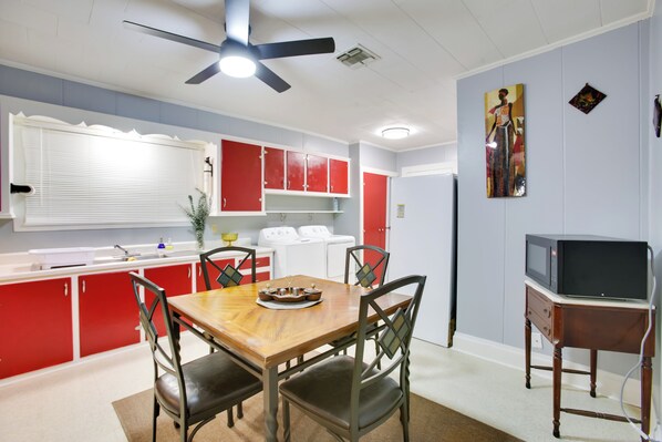 Dining Area | Dishware & Flatware