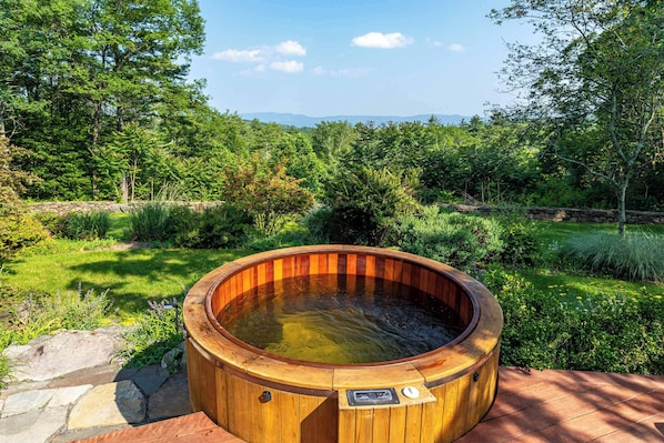 Bain à remous extérieur