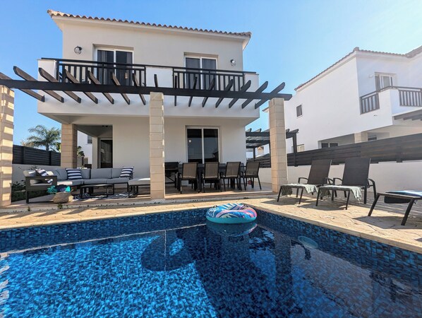 Kallisto pool area