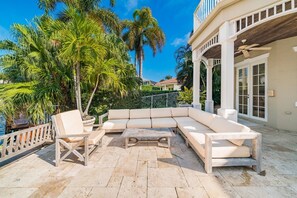 Plenty of outdoor seating available