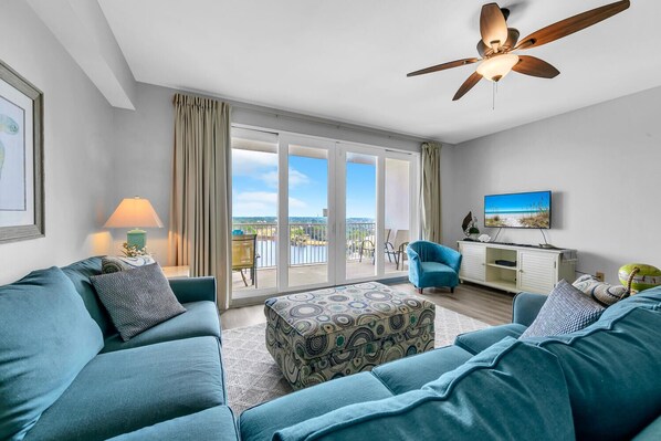 Welcome to Laketown Wharf 1235