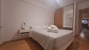 Bed,Bedroom
