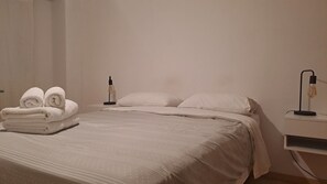 Bed,Bedroom