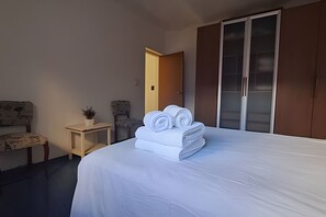 Bed,Bedroom