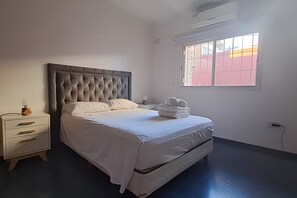 Bed,Bedroom