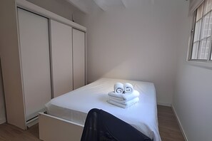 Bed,Bedroom