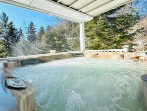 Bain à remous extérieur