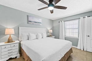 Master w/ King size bed