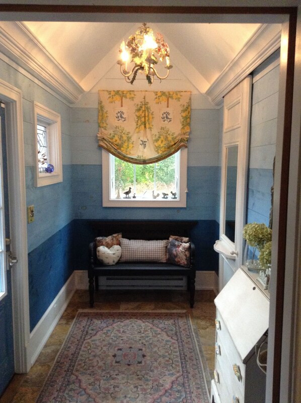 Foyer. Front door has a keypad to access the cottage.
