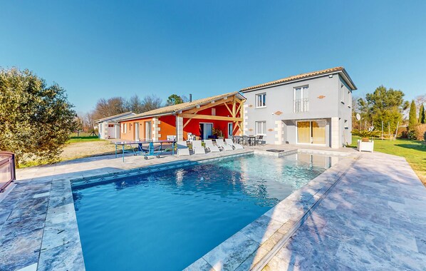 pool