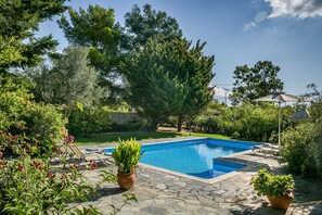 Traditional stone hued patio