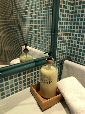 Équipements de salle de bain
