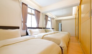 Bedroom 2:
• Double Bed
• Single Bed
• Bedside Table
• Closet
• Natural Light
