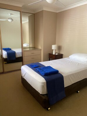 Bedroom 2 King single trundle