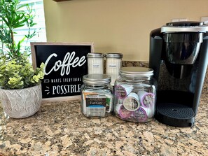 Kaffee und/oder Kaffeemaschine