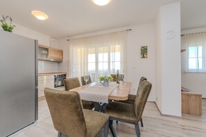 Esszimmer 2