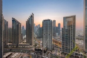 Skyline View: Marvel at breathtaking cityscapes as the sun sets over Dubai's skyline!