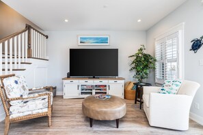 Sunset Island 3A Sunset Island Drive Living Room