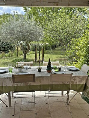 Outdoor dining