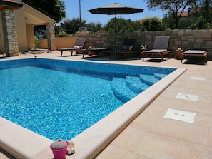 Swimming pool