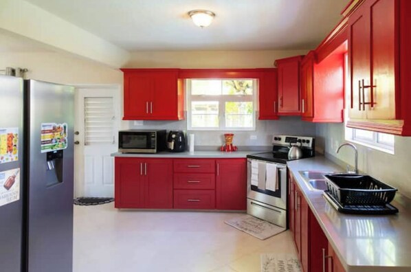 Fully equipped kitchen. Adequately outfitted to prepare every meal.