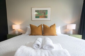 King bed in bedroom 1