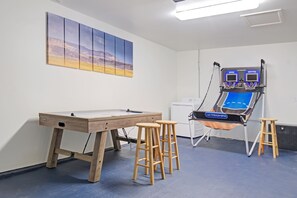 Games room with Air Hockey, Basketball, Arcade Pac-Man, Connect 4, TV for hours