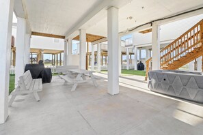 139 entertain Area