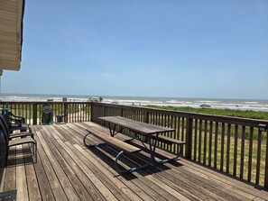 Wraparound Deck