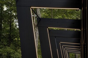 Exterior accent lighting