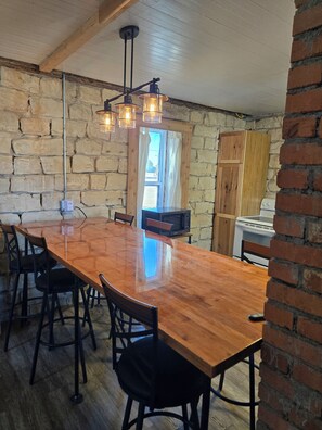 6 person bar seating. Very comfortable stools!

