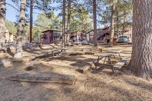 Redwood Commons | Single-Story Condo | Ground-Floor Unit
