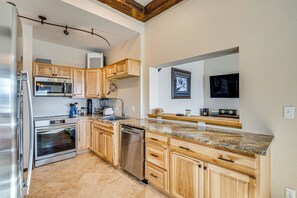 Kitchen | Cooking Basics | Dishwasher | Drip Coffee Maker | 1,029 Sq Ft