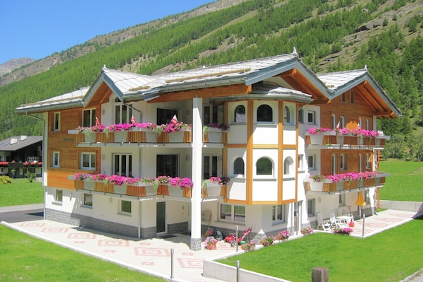 Holiday Home Exterior [summer]