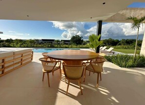 Outdoor dining