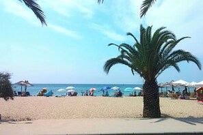 Borealis Sea Side Villa, Moudania (4)