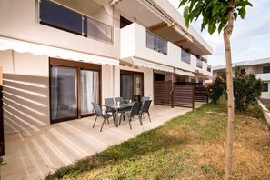 Harry Sea Side Family Apartment, Yerakini (4)