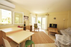 Lemon 2 Sea Side Ground Floor Apartment, Nikiti (5)