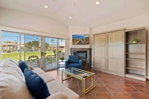 This stunning studio awaits you! 