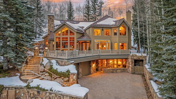 Welcome to Founders Lodge!