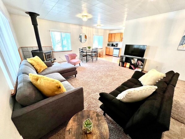 Cozy living room with lots of space