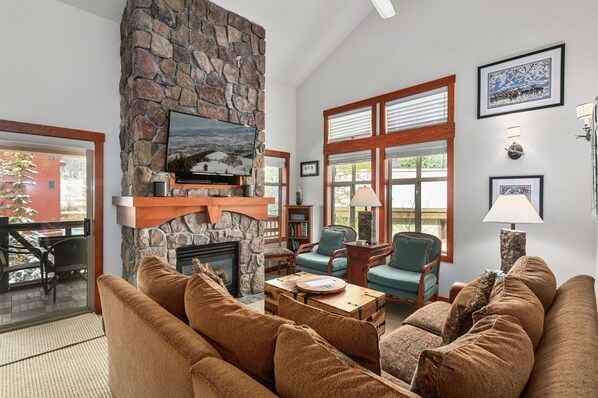Architecture, Building, Furniture, Indoors, Living Room