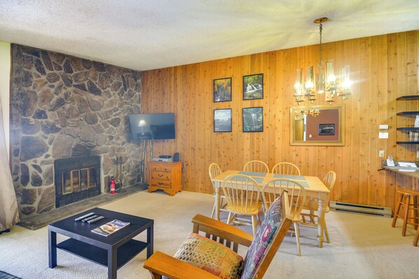 Winter Park Vacation Rental | 2BR | 2BA | 900 Sq Ft | Stairs Required