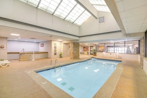 Silverado II Resort | Community Amenities | Heated Indoor Pool & Hot Tubs
