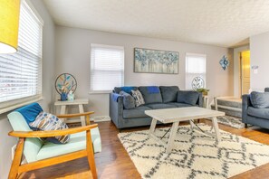 Living Room | Smart TV | Free WiFi | 1st Floor