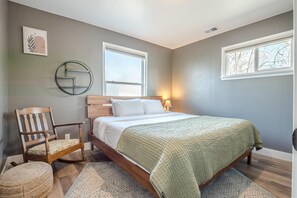 Sprawl out across the king bed fitted with high quality linens.
