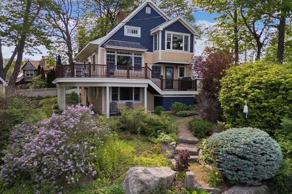 Exterior of 11 Talpey Avenue